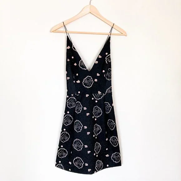 Topshop black mini dress with floral pattern - Size 10 - Picture 4 of 16